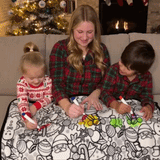Color-In Christmas Blanket with 24 Markers – Family Doodle Throw